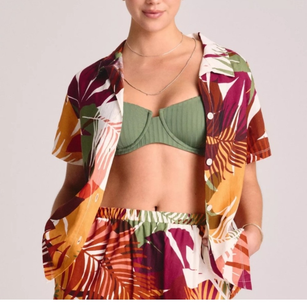 NEW Vitamin A Button Front Short Sleeve Linen Palm Leaf Shirt Large